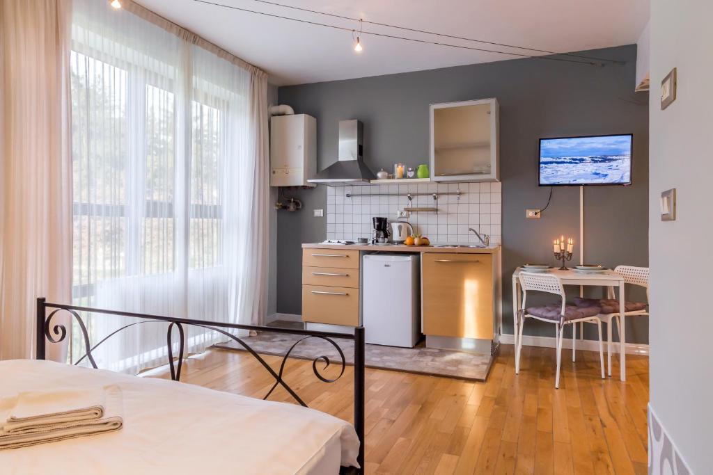 Nostalgia Central Studio II, Bukurešť