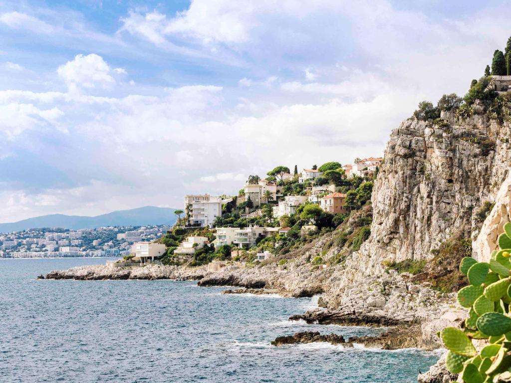 Attrezzature e servizi