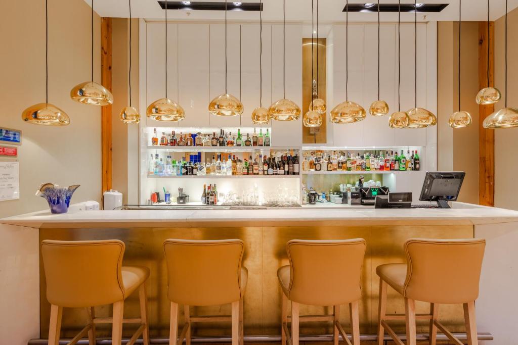 Bar/lounge