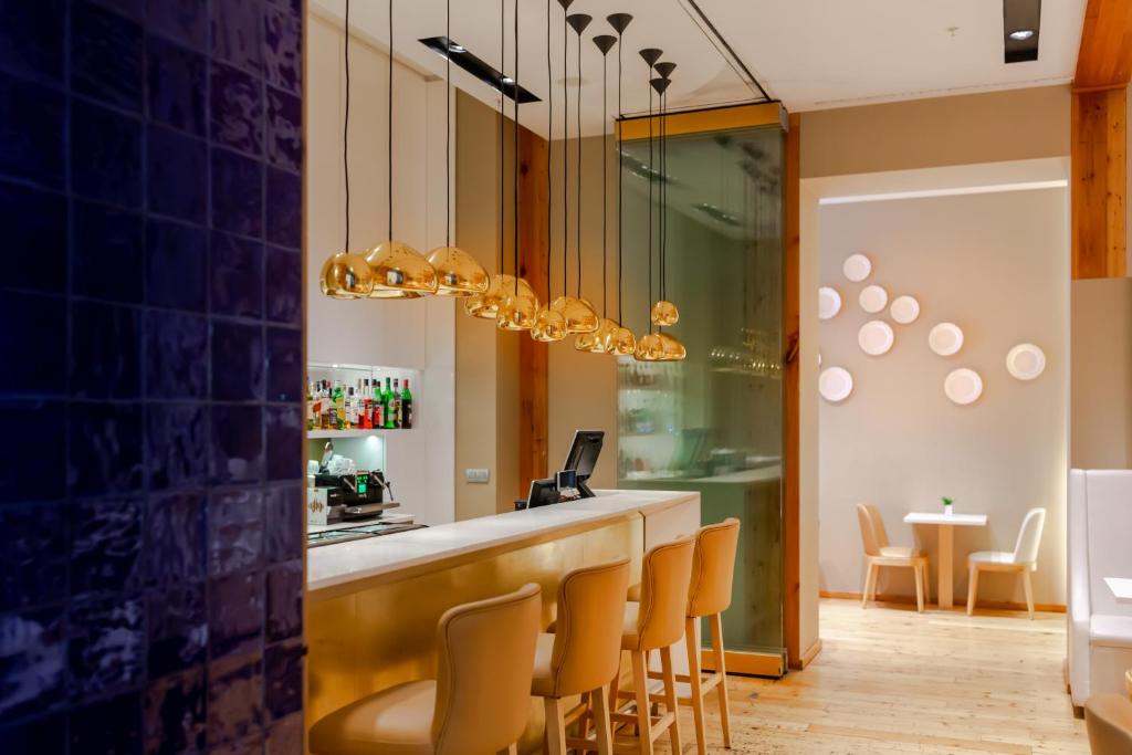 Bar/lounge