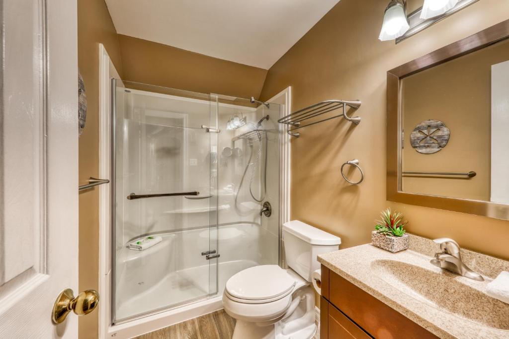 Condo 214 at North Creek Resort by Vacasa II photo