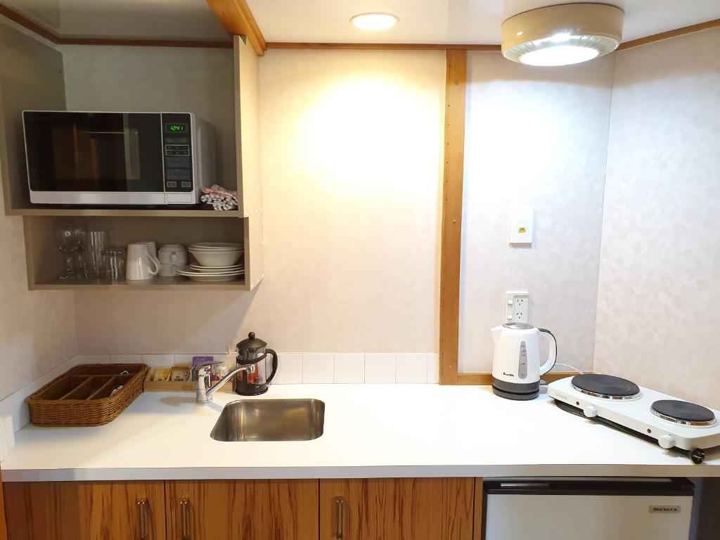 フィツフューベット キャッスル モーテル (Fitzherbert Castle Motel)