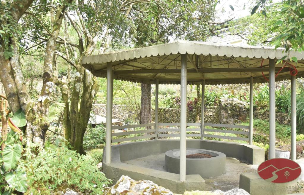 Skyland Garden Hotel and Resort photo