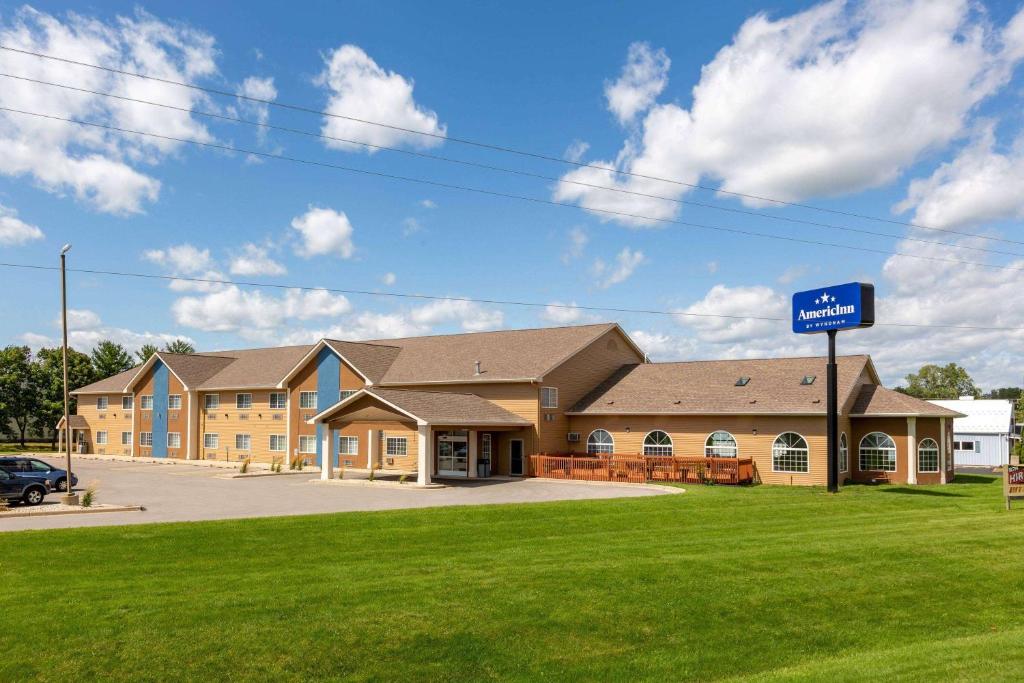 AmericInn by Wyndham Jefferson photo