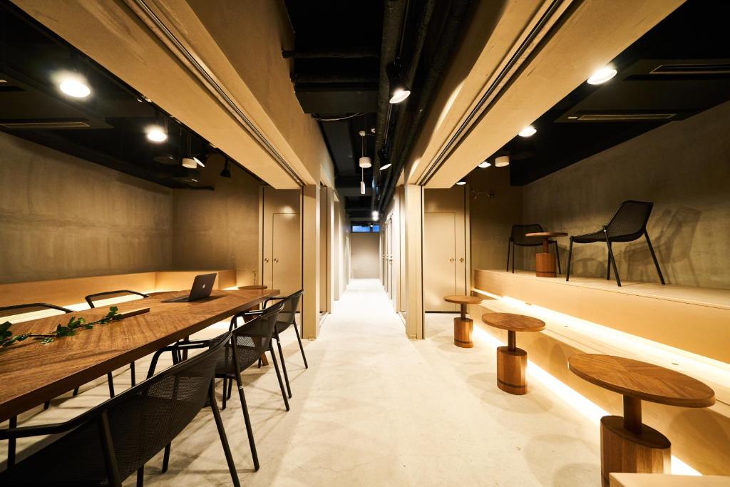 AND HOSTEL SHINSAIBASHI EAST
