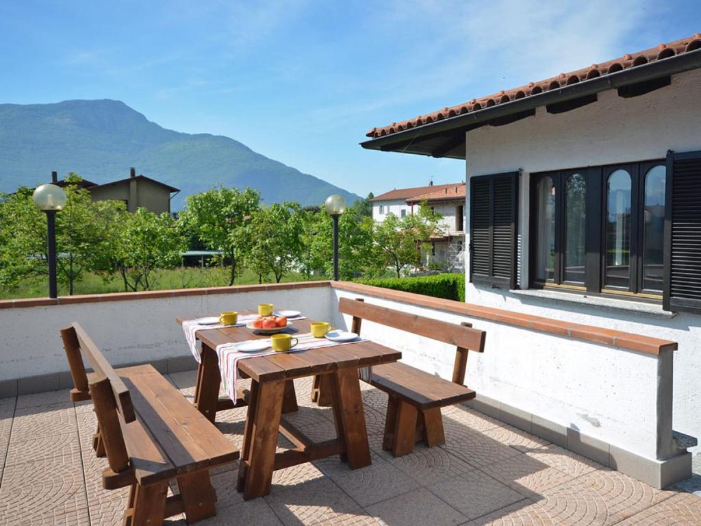 Casa Mario Spacious Garden Apartments, Lake Como - 3