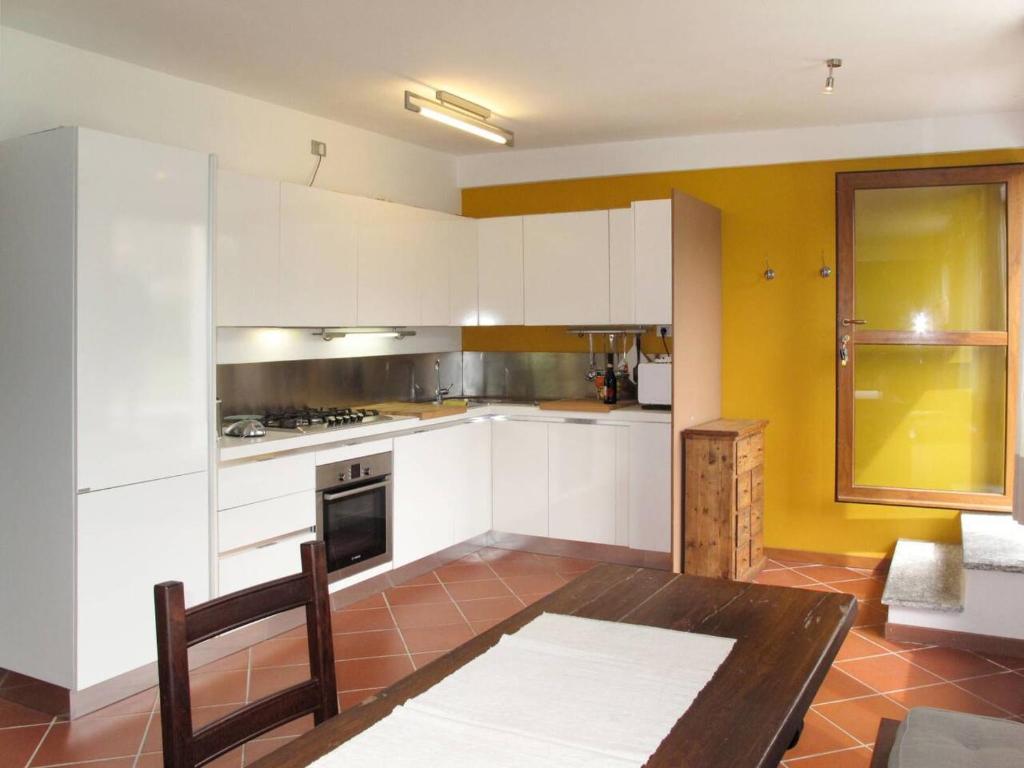 Casa Mario Spacious Garden Apartments, Lake Como - 5