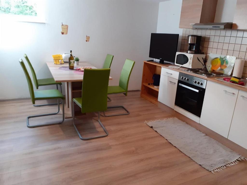 Souterrain Apartment Laatzen photo