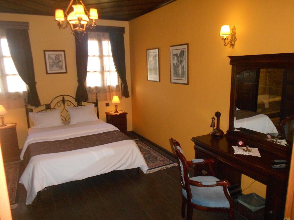 Estate Kalaitzis photo