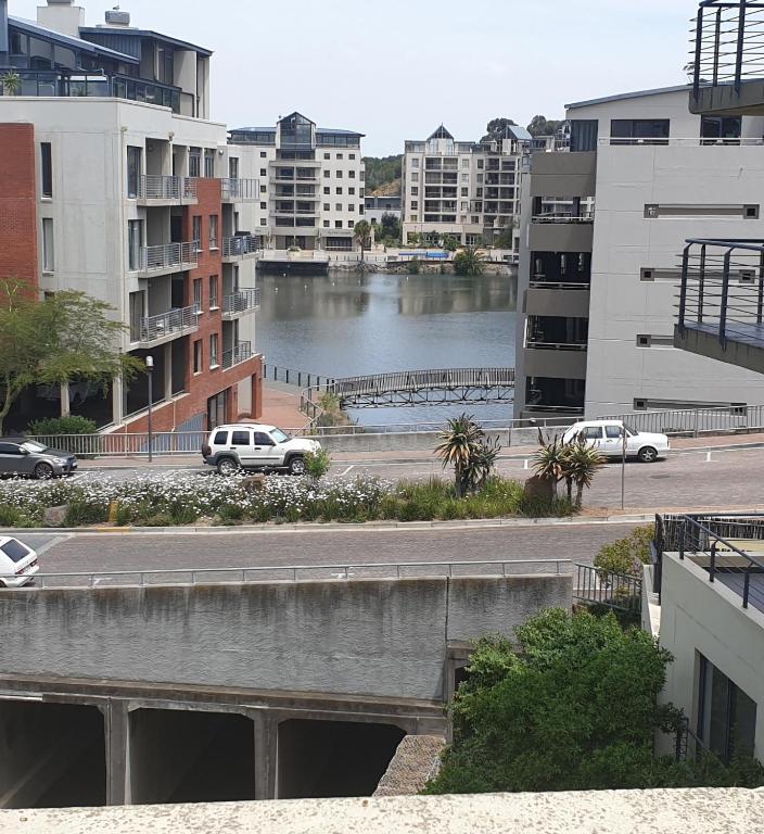 Tyger Waterfront luxurious and central Cape Town — Hotel in Cape Town