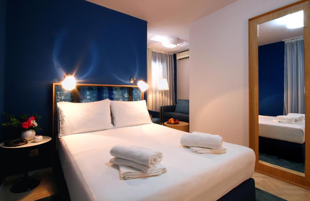 Superior Double Room with Sea View