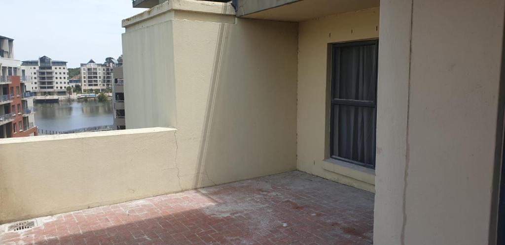 Tyger Waterfront luxurious and central Cape Town photo