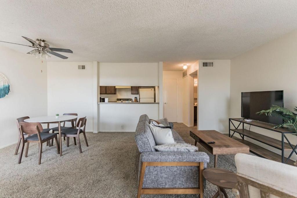 Relaxing Suite in the Heart of Midland photo