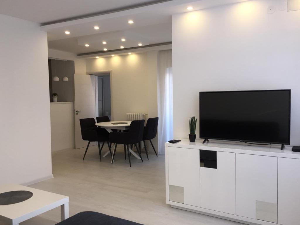 CENTRAL APARTMENT - 1