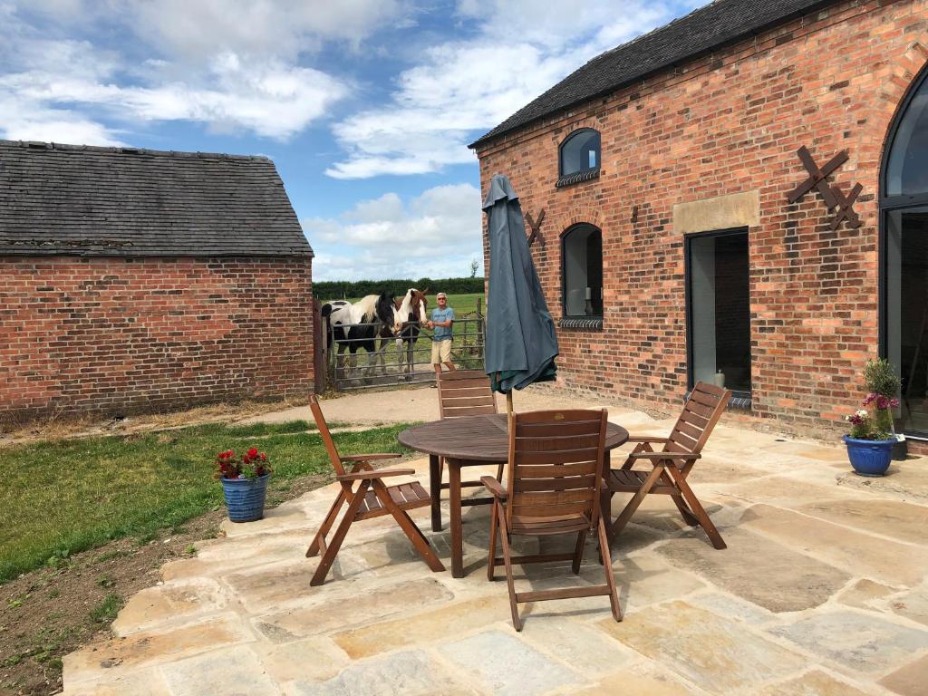 Lady Lane Stables, Denby photo 4