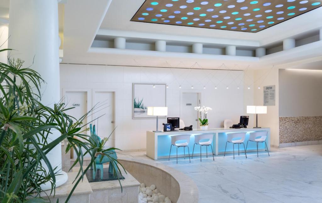 Isrotel Dead Sea Hotel photo