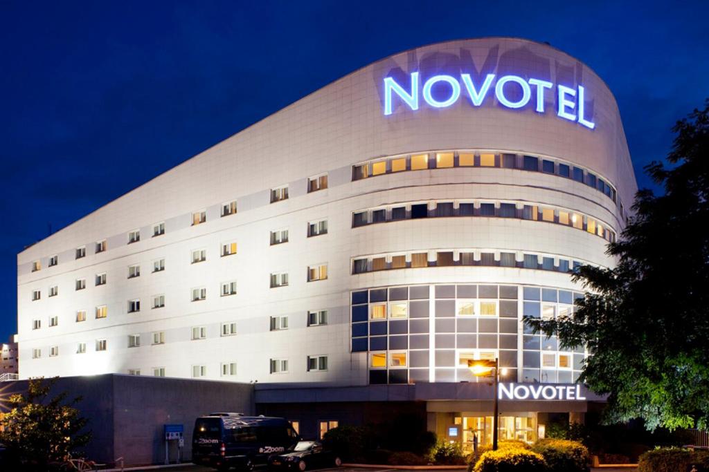 Entrance, Novotel Paris Orly Rungis in Paris