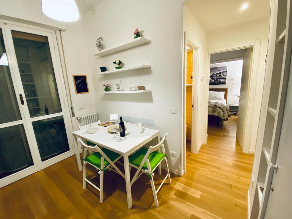 Florence Libertà apartment with balcony - 2