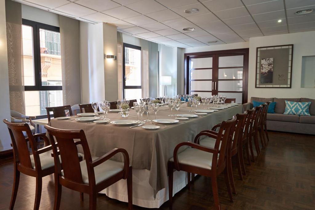 Hotel Don Curro — Restaurant & bars in Malaga, Andalusia