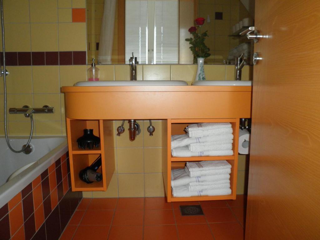 Apartments and Rooms Oliviers photo