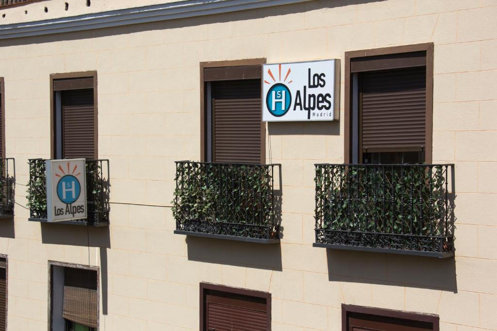 Hostal Los Alpes - 4