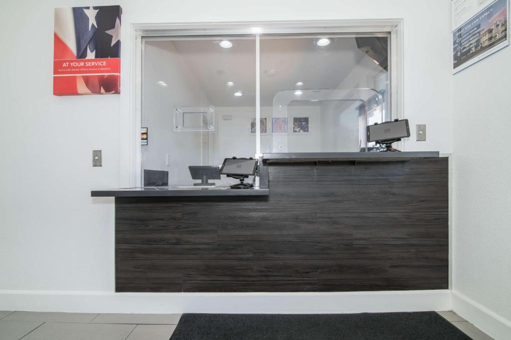 Motel 6-Moreno Valley, CA - Perris photo