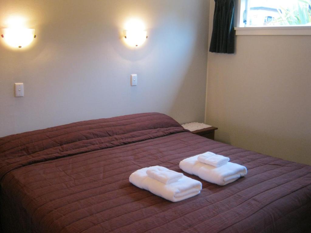 Blue Dolphin Motel photo