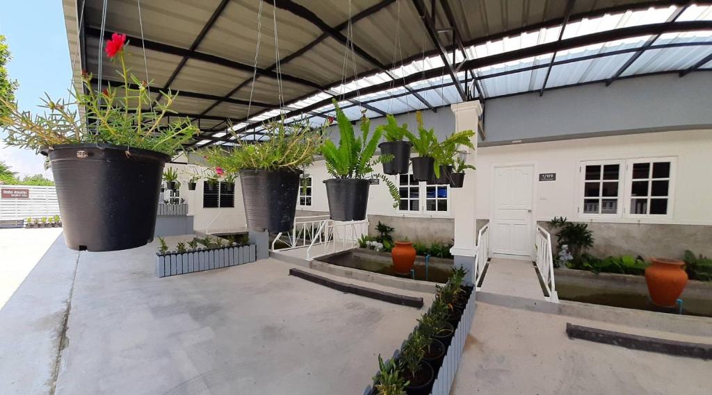 Fancy Carp Resort Hua-Hin photo