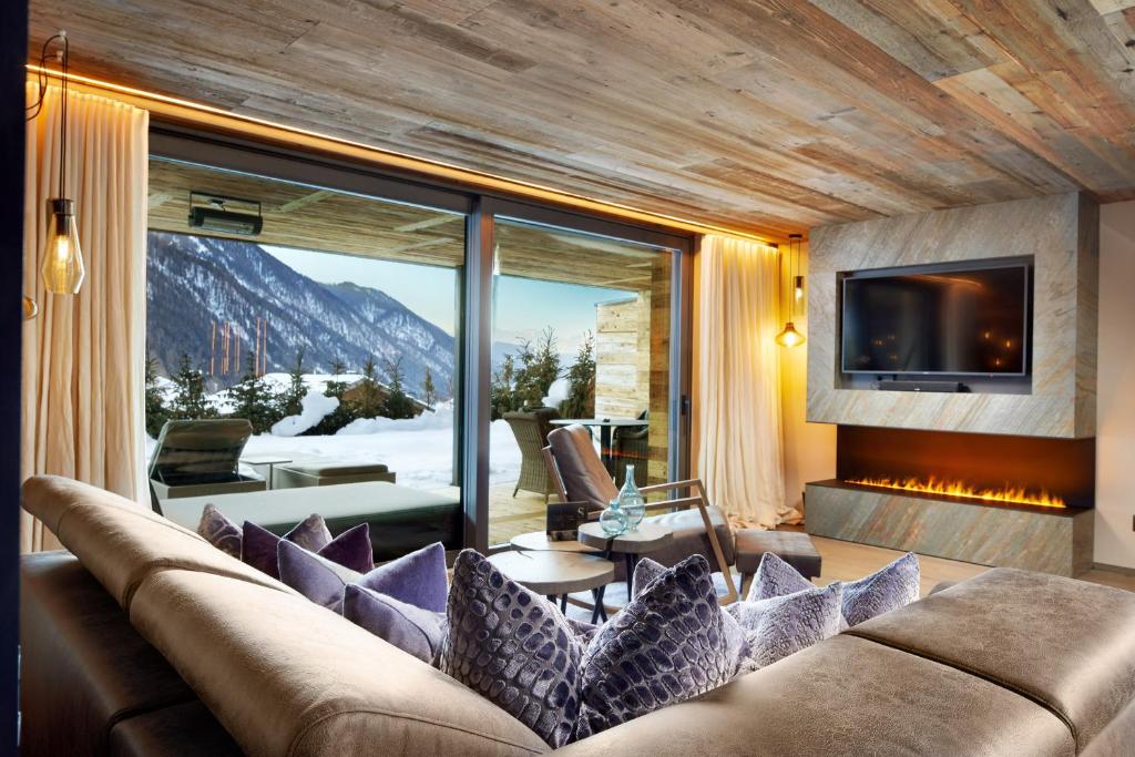 Chalet SALENA luxury lodge photo