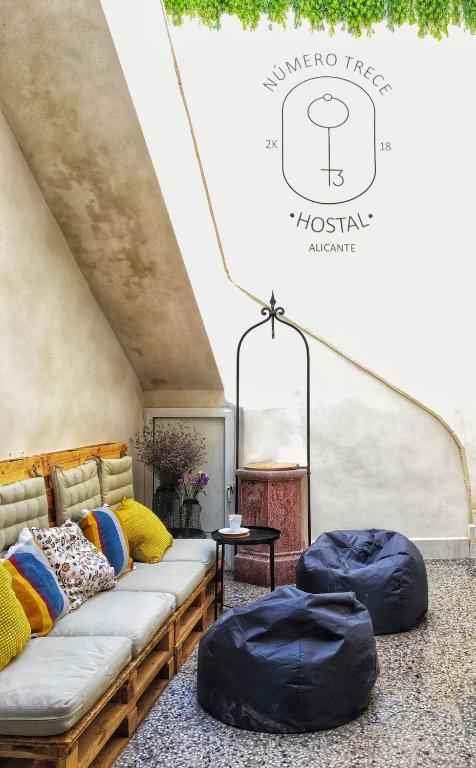 Hostel Numero Trece - FREE towels, coffee & tea, remote check-in, Alicante