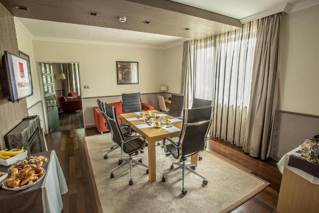 Tárgyalóterem/bálterem