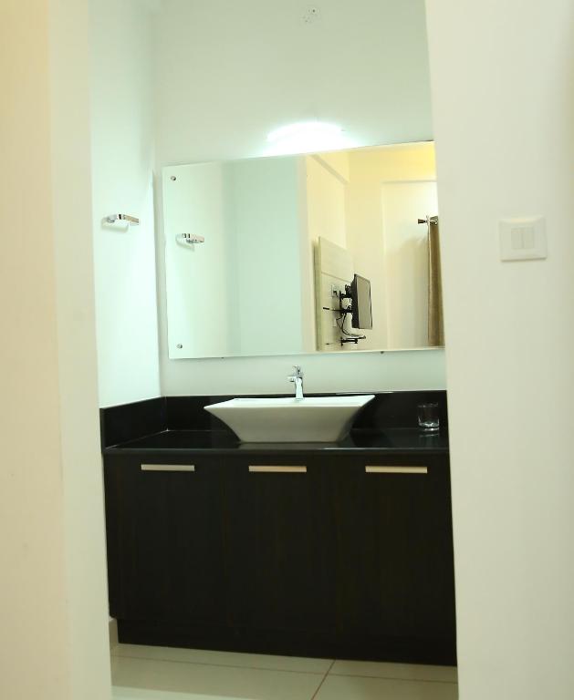 Eden Isle Luxury Service Apartment photo