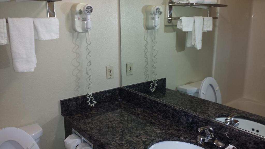 Regency Inn photo