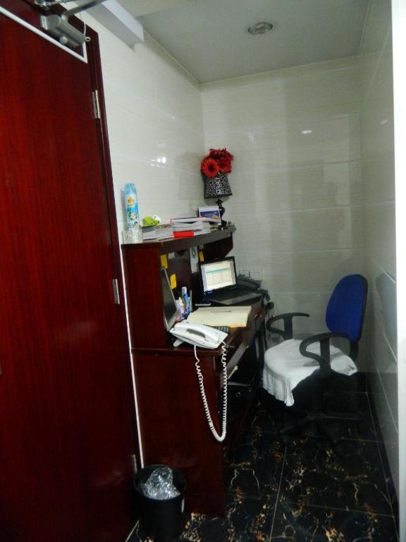 New London Hostel photo