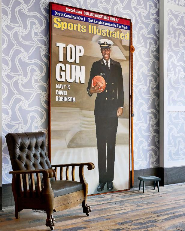 Graduate Annapolis Photo 16