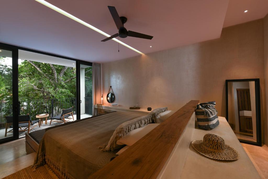 Casa Agape Boutique Hotel Rooftop Pool & Beach club access - 5