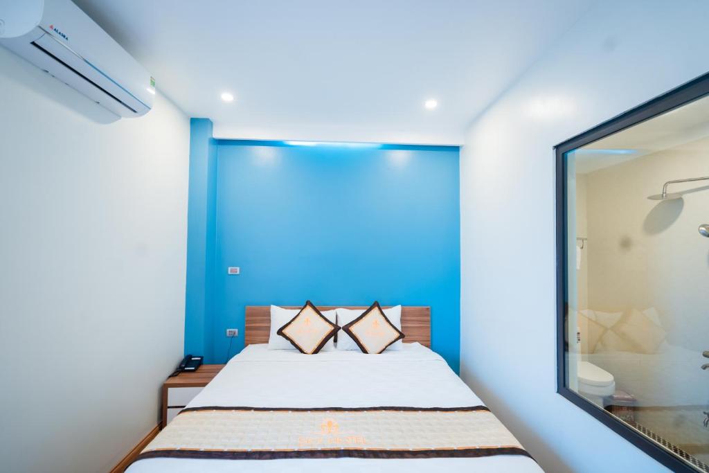 Sky hotel photo