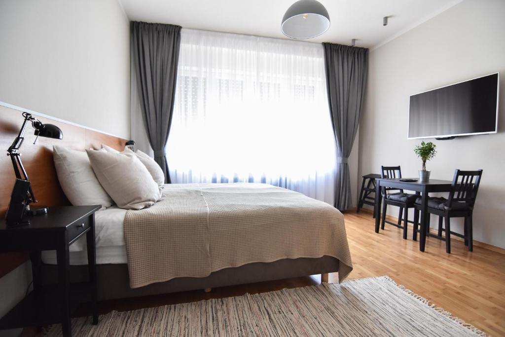 Karlo Main Square Apartments photo