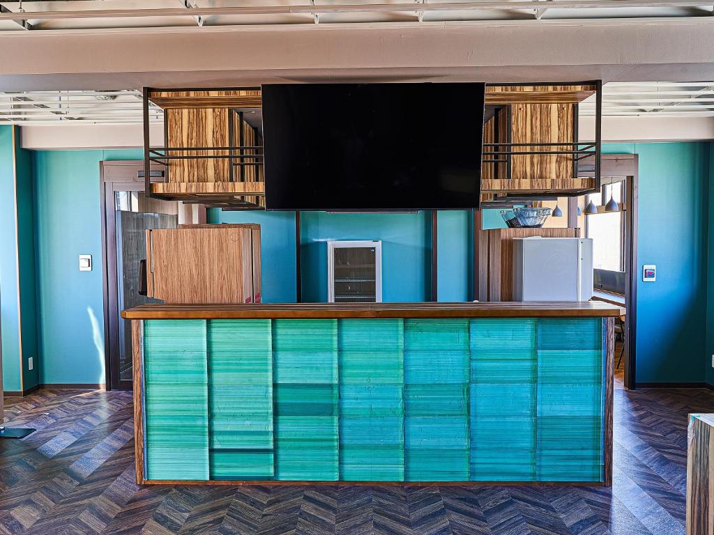 Shared lounge/TV area