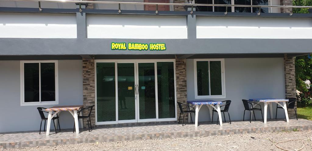 Khao Sok Royal Bamboo Hostel