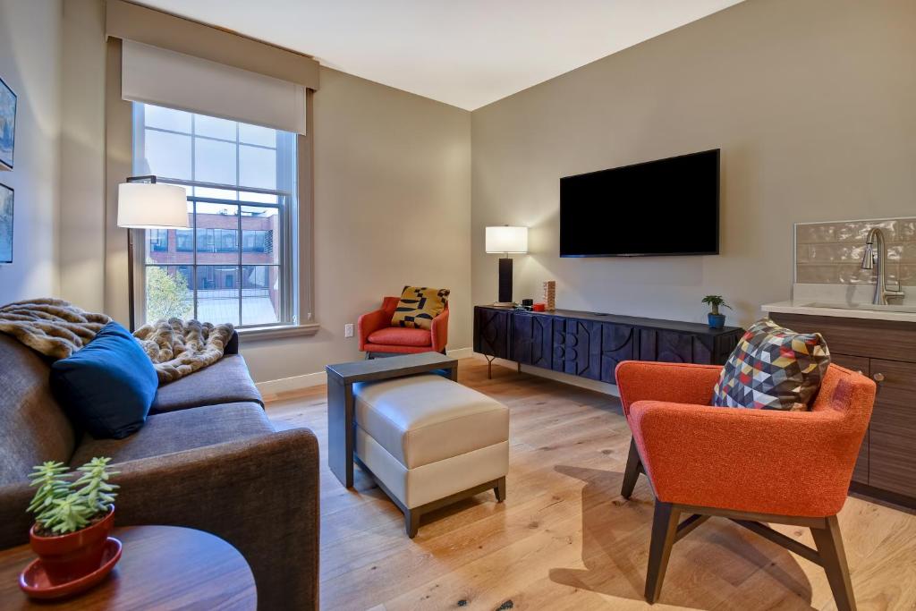 The Docent's Collection — Hotel in Portland (ME)