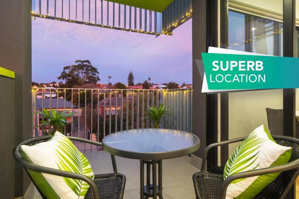 Canopy @ 44-Minutes from the CBD, Train and Cafes - Wifi - Nespresso - Amenities