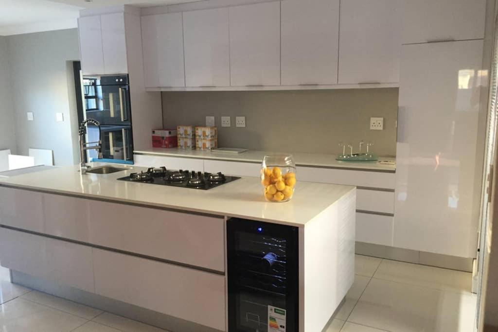 Modern Home, Kapské Město