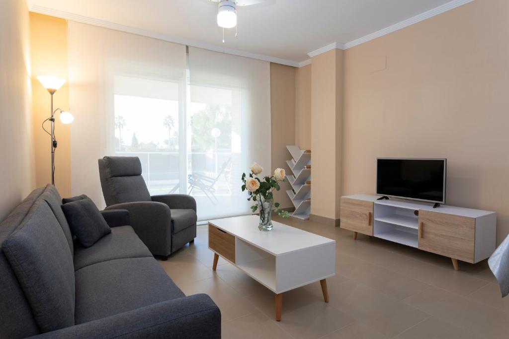 Brisas B2, 2 dormitorios, playa a 100m, by Bookindenia - 5