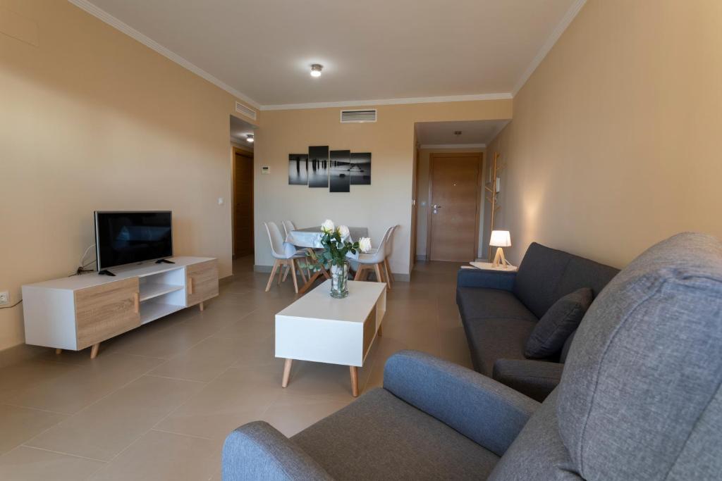 Brisas B2, 2 dormitorios, playa a 100m, by Bookindenia - 4