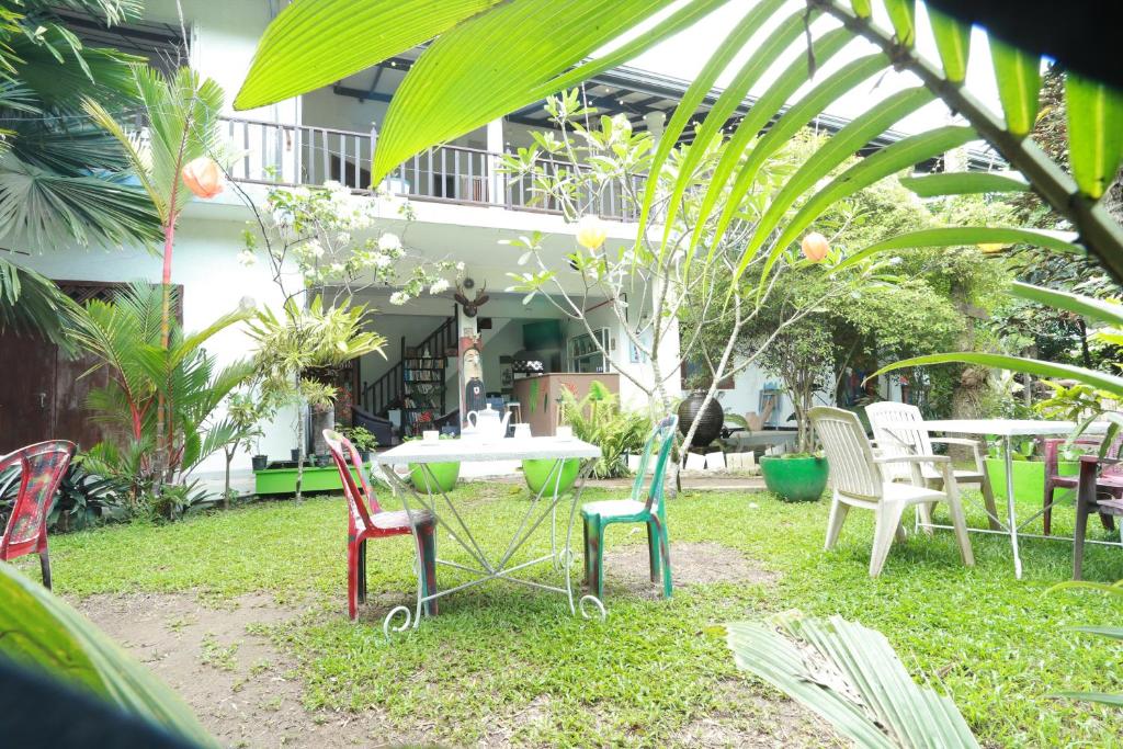 Pearl Villa Rooms and Hostel — Hotel in Unawatuna