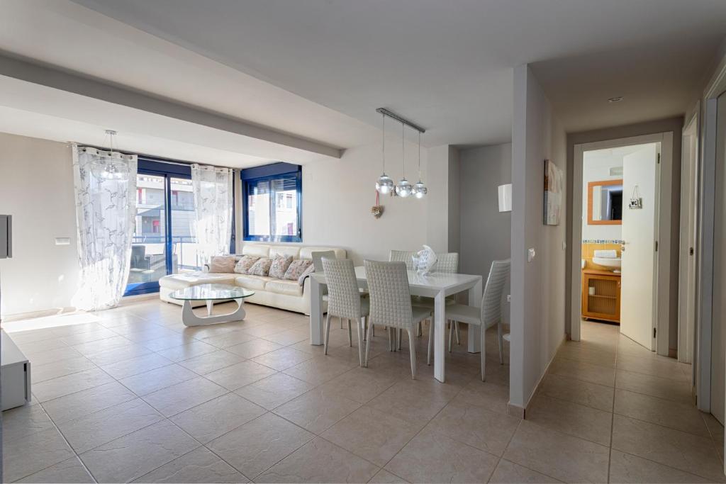 Sueños De Mar, 3 dormitorios, by Bookindenia, Denia