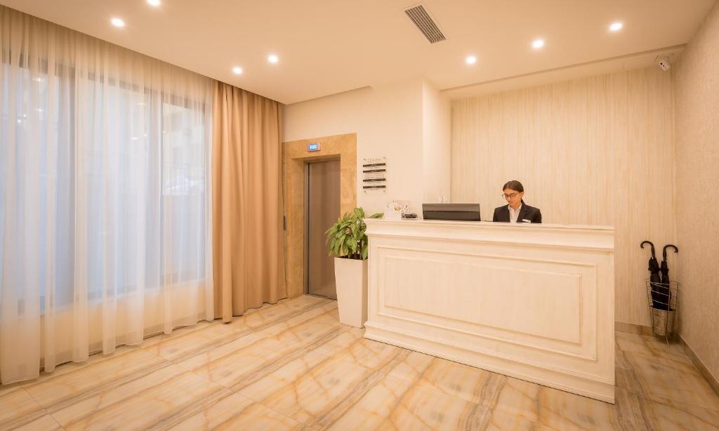 14 Floor Hotel photo