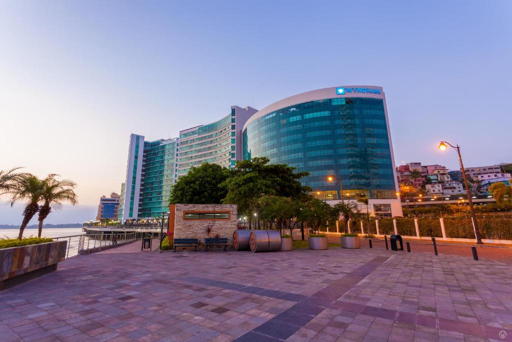 Wyndham Guayaquil, Puerto Santa Ana photo