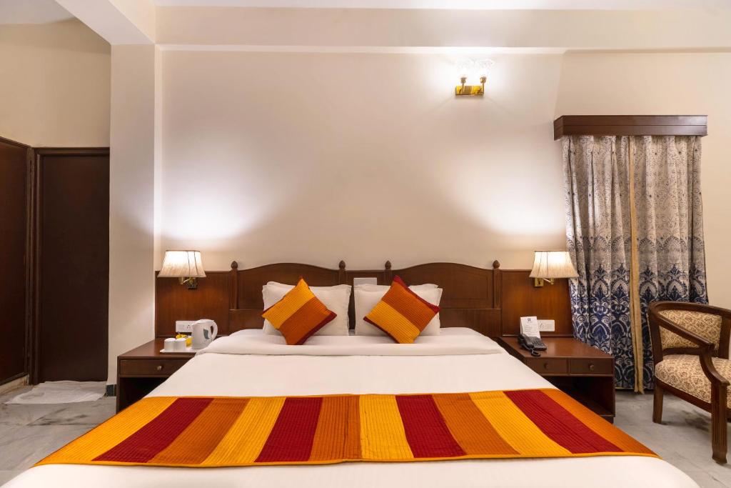 Hotel Sarovar on Pichola photo